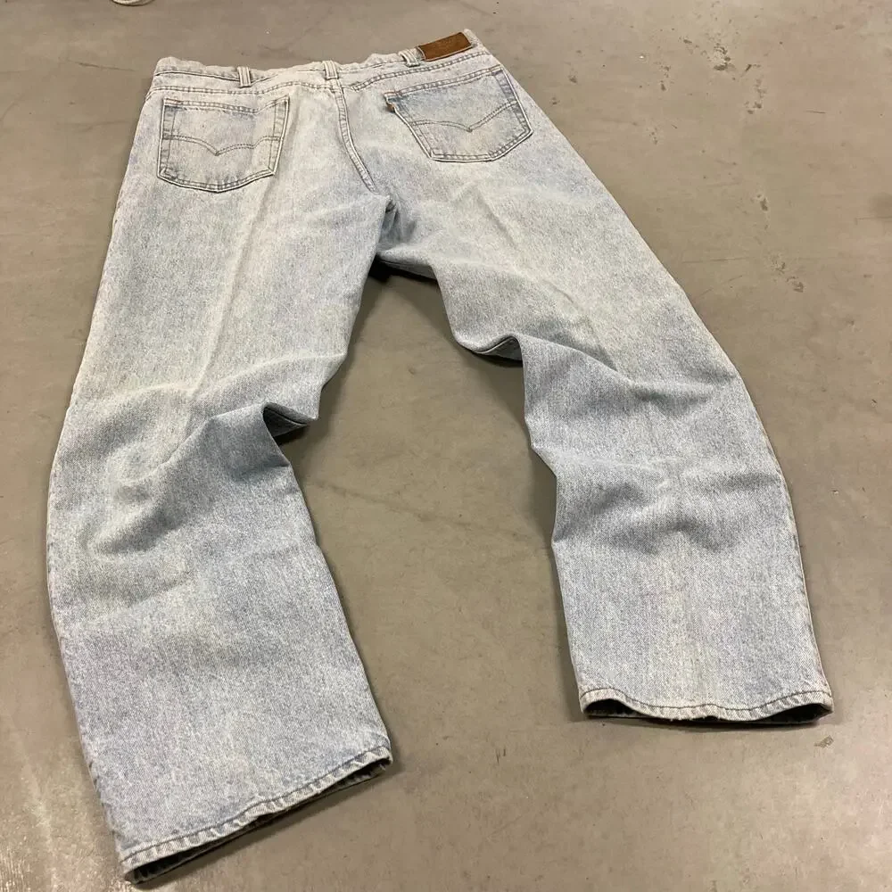 Baggy 90s paper tab Levis Jeans 38x31